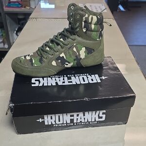 Iron tanks Titan III  Gym Shoes Raw Camo 9 MENS SIZE 9 Womens 10